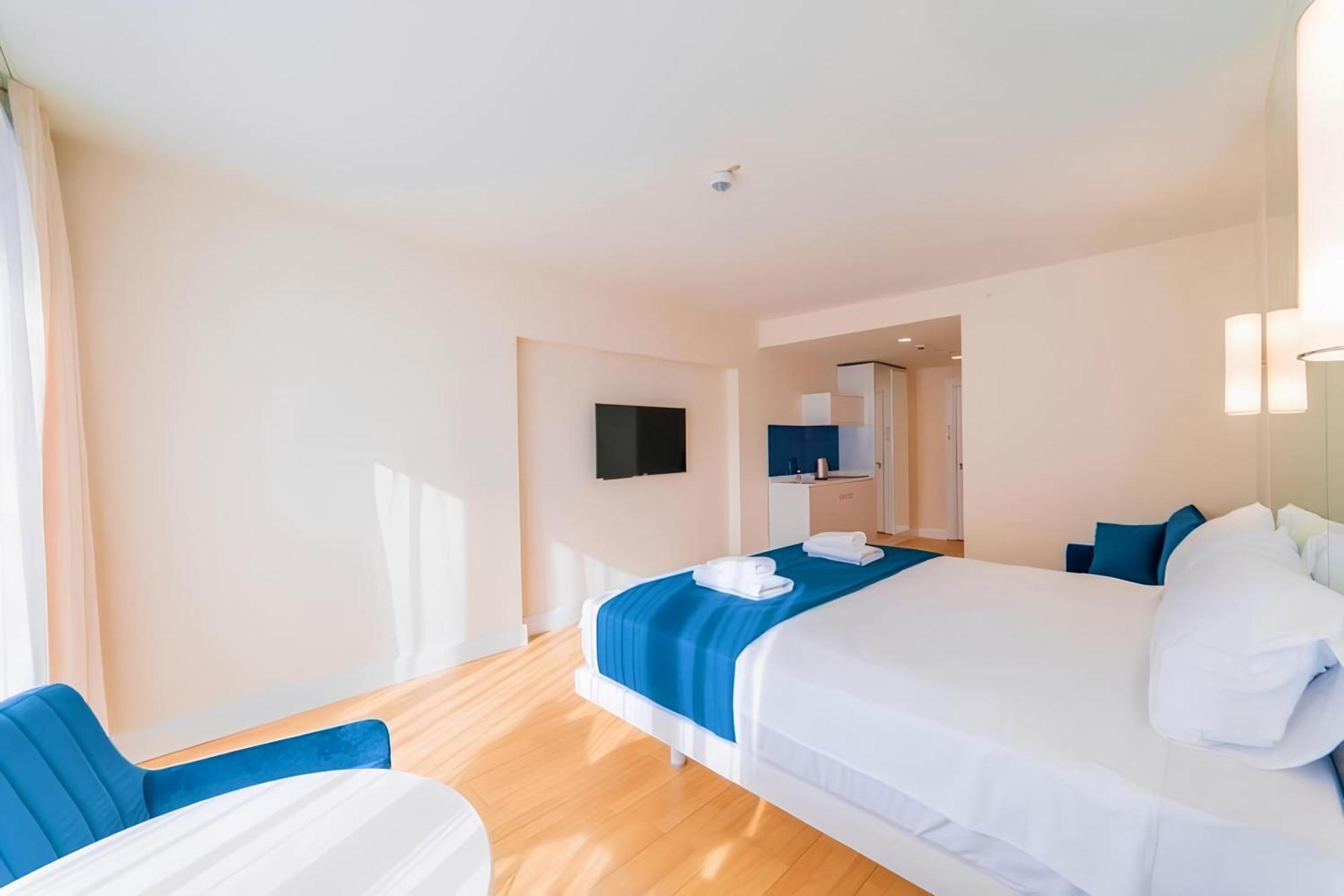 Апартаменты Orbi City Black Sea View Батуми Экстерьер фото
