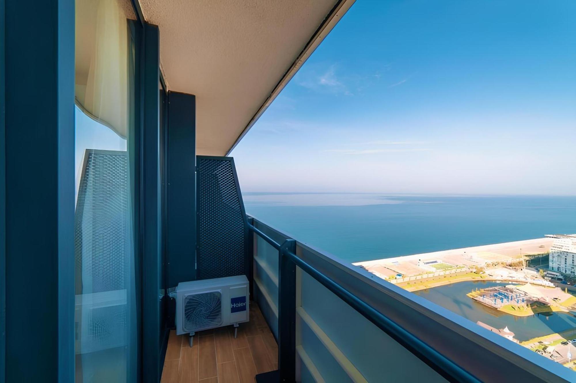 Апартаменты Orbi City Black Sea View Батуми Экстерьер фото